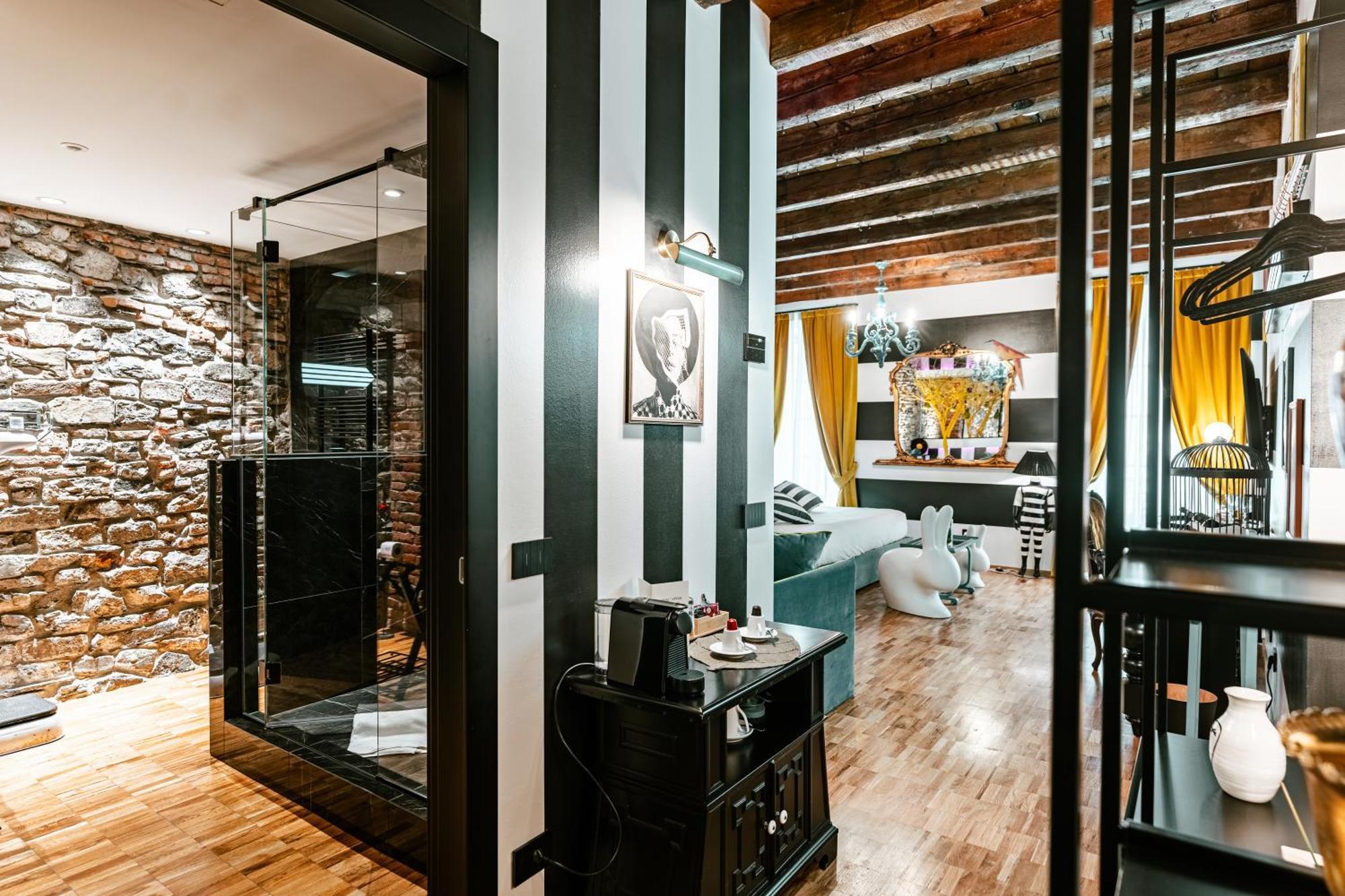 Aurum - Como Luxury Suites Oda fotoğraf